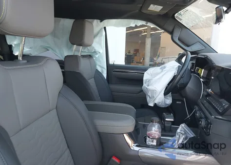 2024 Chevrolet Silverado K1500 Zr2 z USA, uszkodzony, nr VIN 3GCUDHE86RG459576